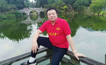 杨卫凡